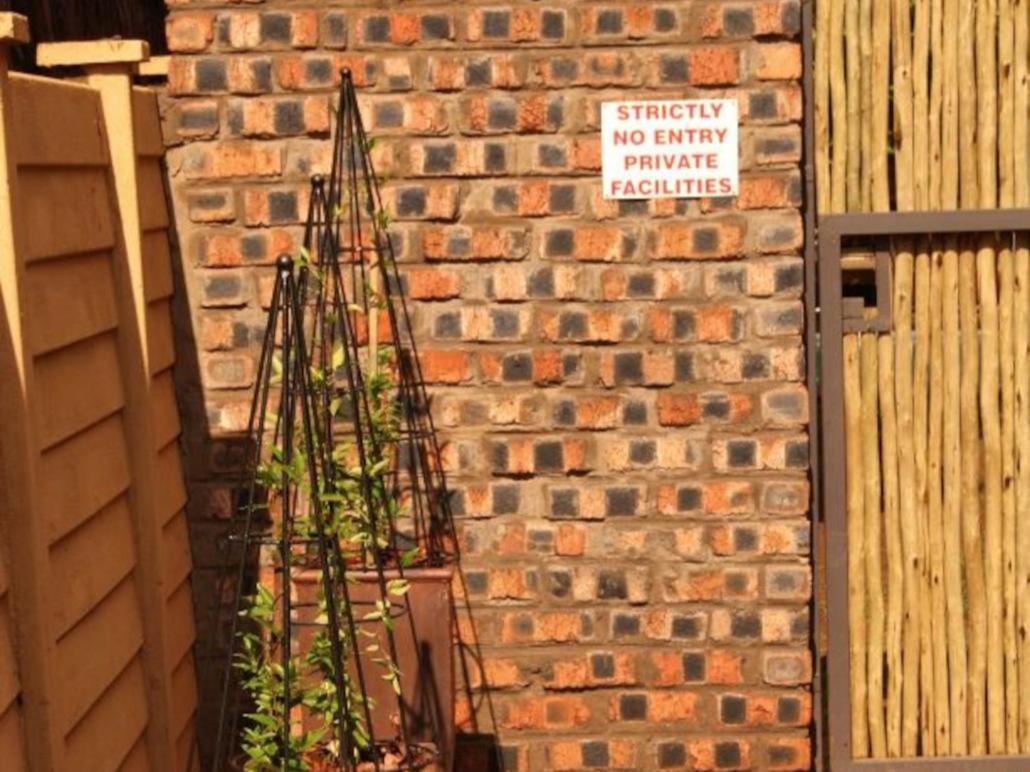 Ruresta Guesthouse Bloemfontein Room photo